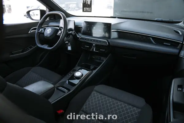 Poza anunț 13