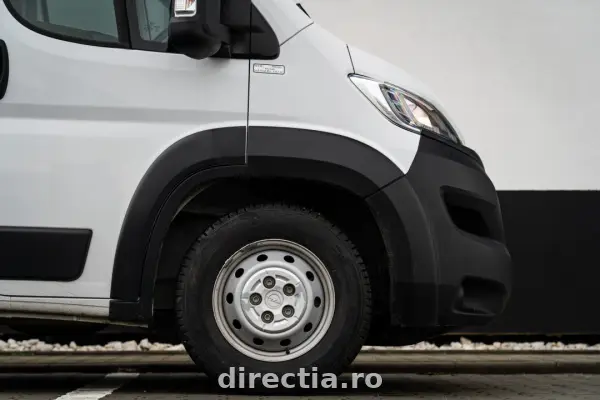 Poza anunț 12