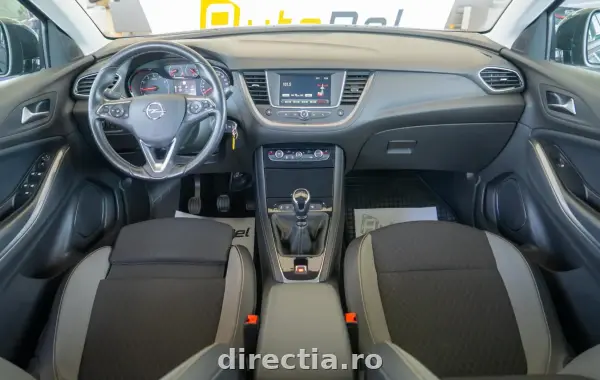 Poza anunț 12